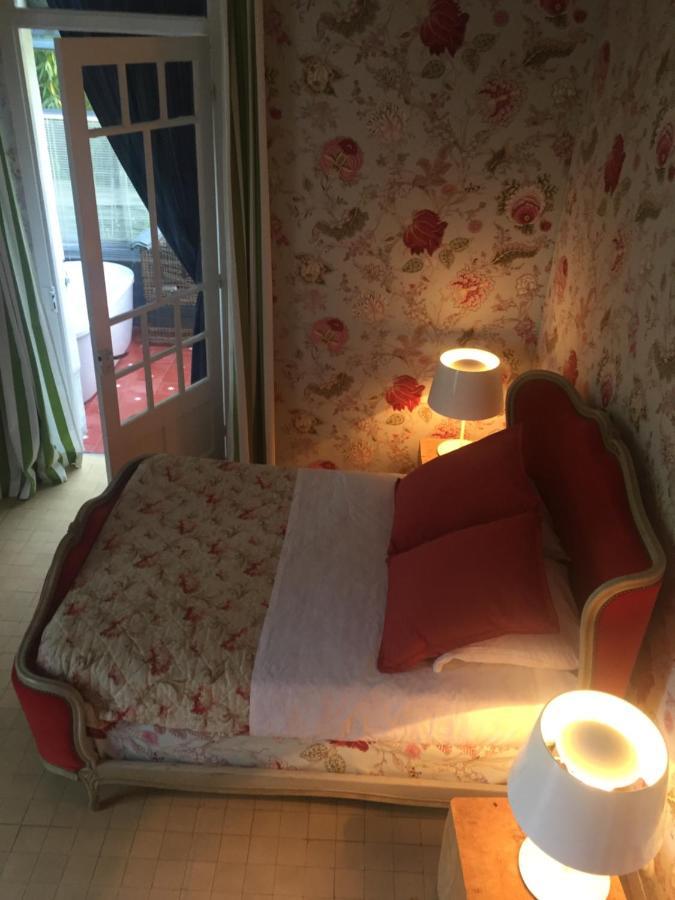 Damechouette Bed & Breakfast Pujols  Bagian luar foto