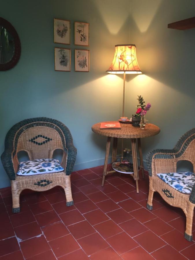 Damechouette Bed & Breakfast Pujols  Bagian luar foto